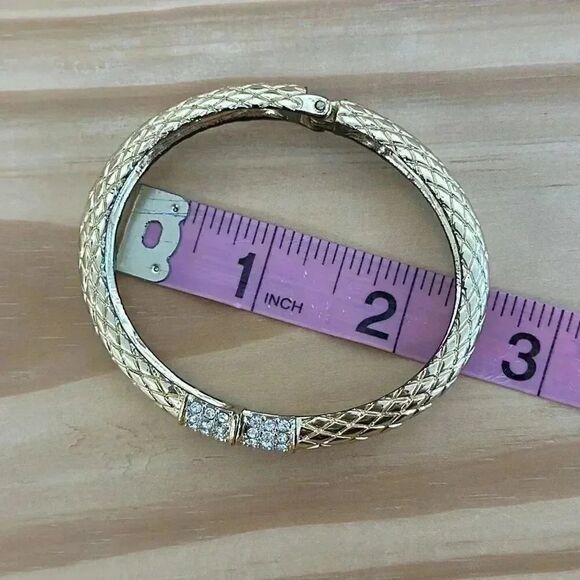 Lilly Pulitzer Sea Fan Bangle Gold Toned - Picture 6 of 6